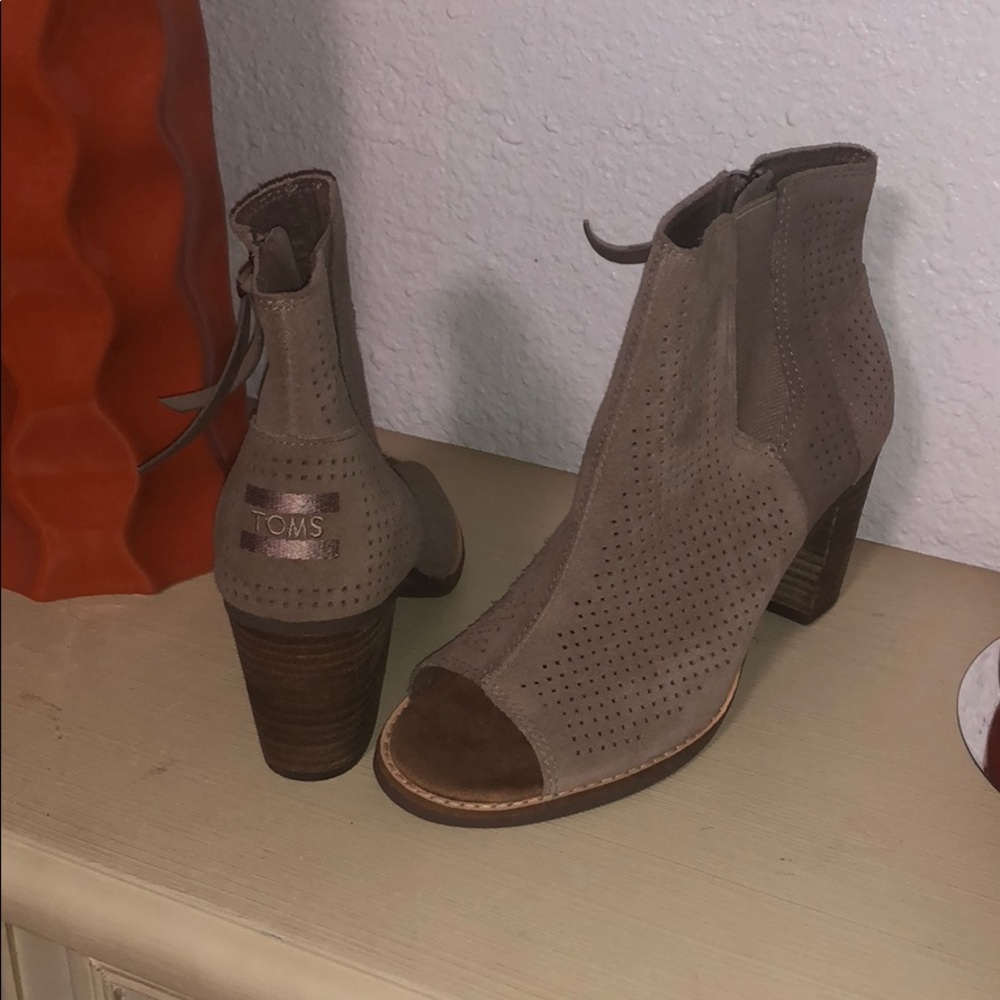 TOMS booties